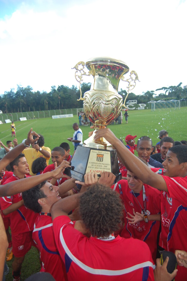 Campeão Paulista sub-20 em 2008